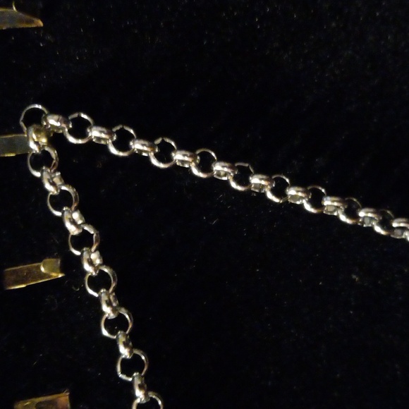 22" silver and copper tone circle link chain with a cross pendant also 2 toned. - Picture 4 of 5